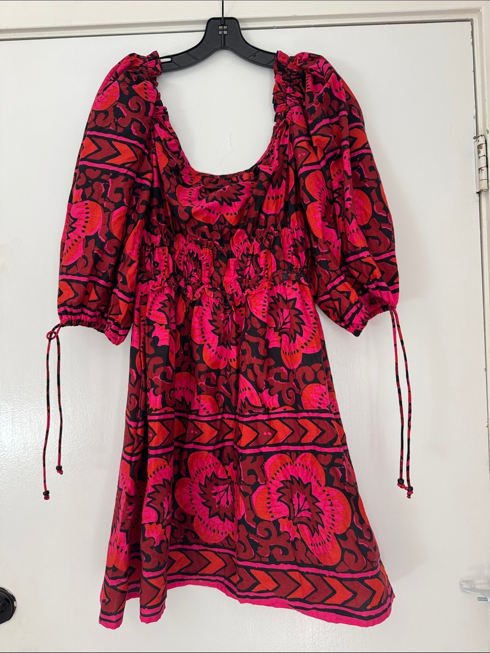 House of Harlow 1960 Pink and Black Floral Print Peasant Dress - Picture 3 of 7